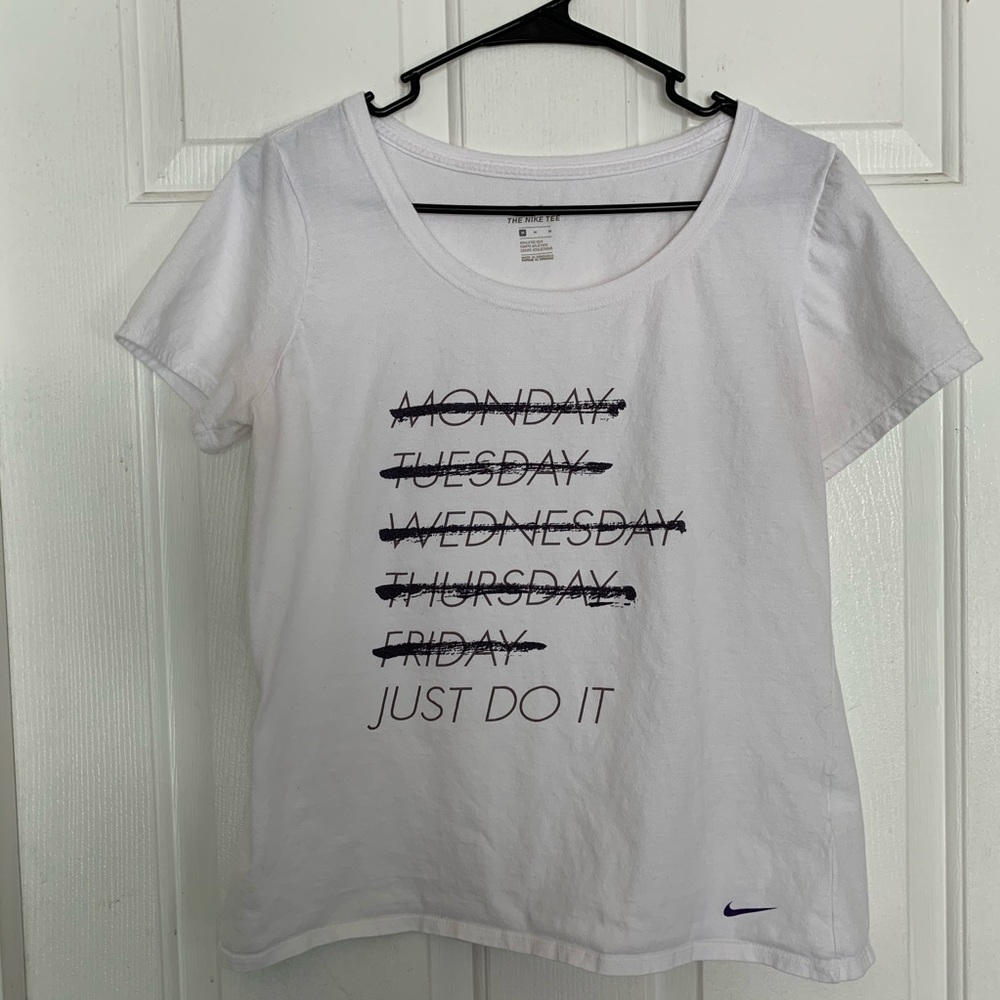Buy 2 & get 2 free!  Nike graphic shirt